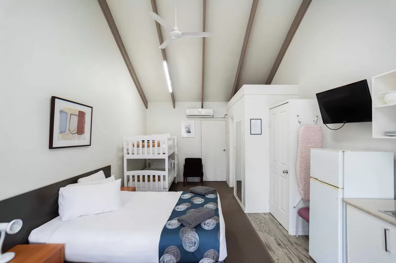 Canberra & Queanbeyan Canberra Ave Villas