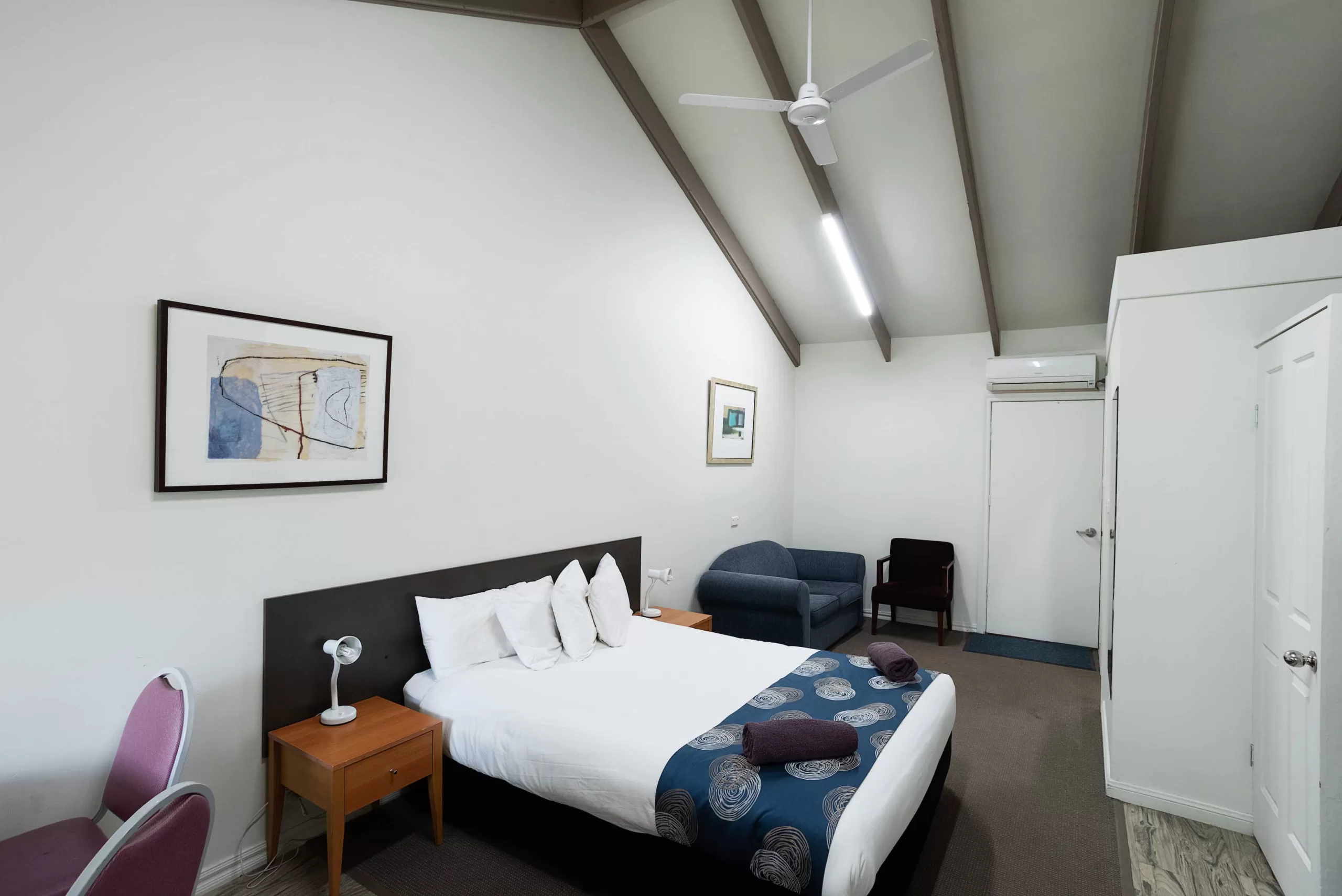 Canberra & Queanbeyan Canberra Ave Villas